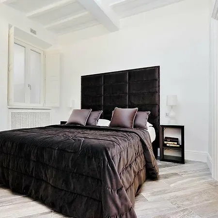 Reale Luxury Apartment *